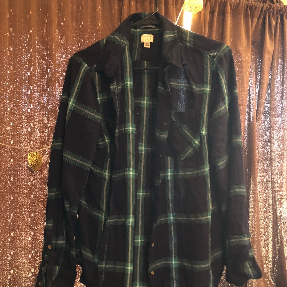 Plaid buttoned up long sleeve